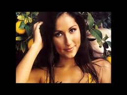 Gavin whitson, victoria baamonde and julie rosenberg on the. Julie Berry Talks About Jeff Probst And Why She Can T Be On Survivor Again Youtube