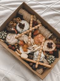 Pin By Catherine Gillingham On W I N E B A R In 2020 Box Holiday Bunny