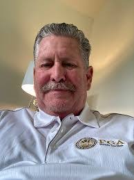 Dan Berta's Instagram, Twitter & Facebook