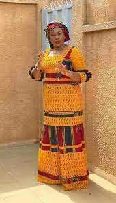 Robe pagne avec un mélange de deux pagnes différents. Epingle In 2021 African Fashion Women Clothing African Fashion Ankara African Fashion Skirts