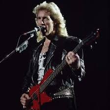 Francis Buchholz, ex-baixista da banda Scorpions, morre aos 71 anos