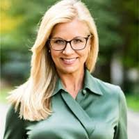 Cathy Landtroop's Instagram, Twitter & Facebook