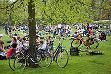 The 'vondelpark parties' were organised in the park and the music pavilion and vondelpark stage both hosted music, operetta and dance performances over the years. Vondelpark Wikipedia