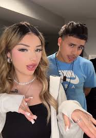 Esme Los De La Homan