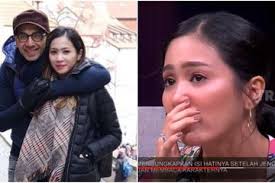 Bunga zainal takut anak perempuannya ketemu dengan playboy! Bunga Zainal Berkaca Kaca Dan Menangis Usai Kehidupan Pernikahannya Diungkap Hingga Akui Masalah Yang Dihadapinya Ada Apa Semua Halaman Pop Grid Id