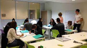 A l'issue du diagnostic, un contrat d'engagement est conclu entre le jeune et la mission locale. Garantie Jeunes