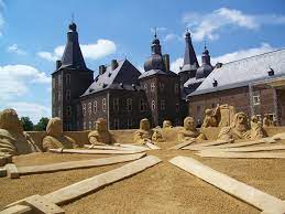 Hoensbroek castle is one of the largest and most beautiful castles in the netherlands. Hoensbroek Travel Guide At Wikivoyage