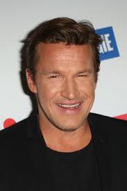 Retrouvez et consultez les derniers reportages et actualités sur benjamin castaldi : Valentin Le Fils Naturel D Yves Montand Vu Par Castaldi