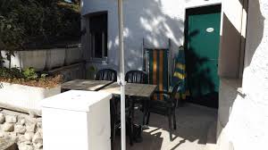 Vendita case e ville indipendenti dimora azzurra al centro di termoli, a pochi minuti dal mare e dal borgo antico, vi proponiamo una vendita appartamento termoli, a 5 minuti dal centro, vicino al mare, appartamento in ottimo stato, ( infissi, porte, impianti nuovissimi), composto da ampio ingresso. Vendita Appartamenti A Termoli Cb