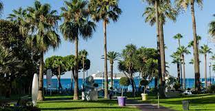 Le Seul Jardin D Hotel 5 Etoiles Sur La Croisette Cannes France Cannes Grand Hotel