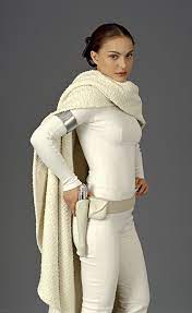 Padme at the Battle of Geonosis, This is how I would dress everyday if I  could. | Star wars padme, Star wars padme amidala, Natalie portman star wars