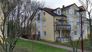 Die gemütliche 3 raum wohnung befindet sich im erdgeschoss eines mehrfamilienhauses mit insgesamt 9 wohnungen. 3 Zimmer Wohnung Zu Vermieten Eduard Bilz Str 43 01445 Radebeul Meissen Kreis Mapio Net