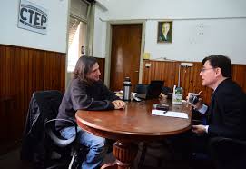 Juan es hijo de roberto pajarito grabois, conocido militante peronista en los años 60, y de olga gismondi, médica pediatra jubilada. El Ultimo Web Juan Grabois Mauricio Es Dialoguista Macri Represor
