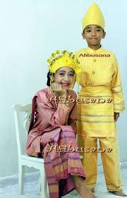 Siap cetak atau kirim email.full description. 5 Pakaian Adat Riau Tak Terlihat Rumah Adat Adat Riau