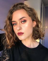 7 Chic Ways To Wear Burgundy Lipstick