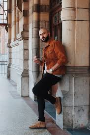 One leg up photo via. Best Male Poses For Portrait Photos Posing Tips For Men