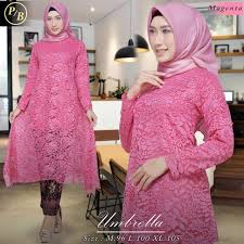 Bisa pesan model, warna ukuran dan seragam keluarga gambar yg… Setelan Kebaya Brukat Tunik Umbrela Dan Rok Plisket 8 Warna Kebaya Modern Kebaya Wisuda Kebaya Murah Kebaya Brokat Kebaya Kondanga Set Kebaya Tunik Brukat Warna Magenta Navy Maroon Gold Mocca Silver Merah