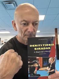 Welcome to the wondrous world of : Dekiti Tirsia Siradas (DTS) Kali. This  martial art, while easily grasped at its basic level, demands years, if not  decades, to master fully. The essence