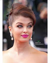 Pin By Mj Rohini Singh On Aishwarya Rai Bachchan Celebrity Prom Dresses Plus Size Party Dresses Bollywood Celebrities