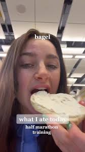 Ella Salisbury (@ellafit_)