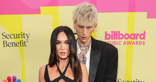 Bad bunny, karol g, premios billboard 2021, the weeknd los premios billboard 2021 dieron mucho de qué hablar. Cut Out Fashion Trend Was All Over The Bbmas Red Carpet