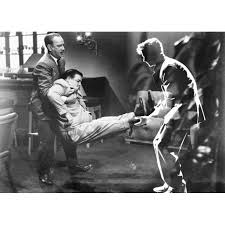 Abbott And Costello Meet The Invisible Man From Left: Bud Abbott Lou  Costello Arthur Franz 1951 Photo Print (28 x 22) - Walmart Business Supplies