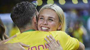 Marco reus und ehefrau scarlett halten den namen ihrer tochter bislang privat. Marco Reus Wird Vater Freundin Von Bvb Star Schwanger Sportbuzzer De