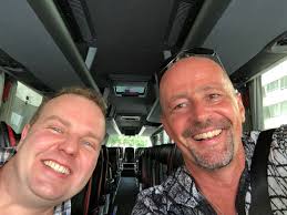 Mit dem FCB-Bus zum Boxtraining