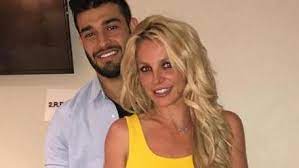 Isaw a black door and i painted it red gym. Britney Spears Freund Sam Asghari So Nahm Er 45 Kilo Ab