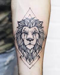 Römische zahlen tattoo 23 elegante desigideen für männer und. 1001 Coole Lowen Tattoo Ideen Zur Inspiration