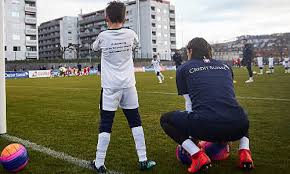 La suisse s'impose mais termine 3e du groupe a. Credit Suisse Extends Football Sponsorship Deal