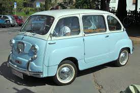 o my i am in love where the fiat 500 meets the classic vw van you get the fiat 600 multipla my new dream cannot live klassieke auto s auto oude auto s