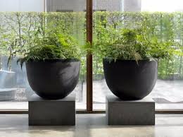 Grands Pots De Fleurs Noirs Axel Large Indoor Planters Planter Design Large Ceramic Planters