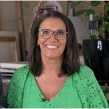 ❤️ We are thrilled to have Shelly Ware back hosting the 2023 Zart  Conference, The Art of Wellbeing. Shelley is a proud Yankunytjatjara and  Wirangu woman from Adelaide, South Australia. She is