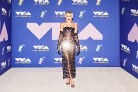 A story about a tattoo artist that falls in love social media story. Mtv Vmas 2020 Red Carpet All The Best Looks From Lady Gaga And Miley Cyrus To Machine Gun Kelly Aktuelle Boulevard Nachrichten Und Fotogalerien Zu Stars Sternchen