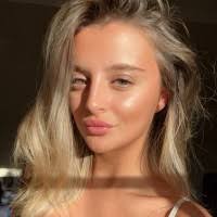 600+ "Delfín" profiles