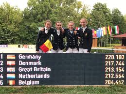 Via de reguliere ek kwalificatiereeks en via de nations league. Dressuur Knappe 5e Plaats Voor Belgische Team Op Ek Pony S Paardensport Vlaanderen