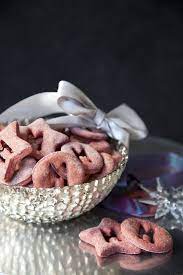 Red Velvet Dog Biscuits Pet Treats Recipes Homemade Pet Treats Dog Biscuits Homemade