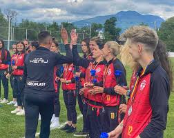 Fotbalistele De La Heniu Prundu BargÄƒului Vicecampioane NaÈ›ionale È™i Au Primit Medaliile Observatorbn