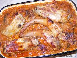 Varza gătită astfel este și mai dietetică deoarece ceapa nu este prăjită separat. Coada De Porc Cu Varza Retete Culinare Preparatedevis Ro