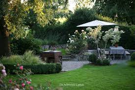 Ich bin carmen, 45 jahre alt, verheiratet und berufstätige mutter von zwei kindern. Ein Schweizer Garten 2018