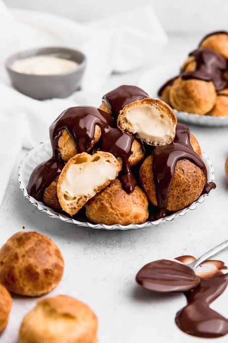 Profiteroles