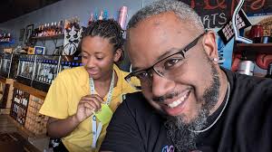 This little girl always makes me smile no matter how shitty of a day I'm  having. Syd Broughton is dancing right here. Lol