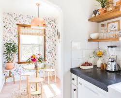 12 amazing dining rooms with wallpaper