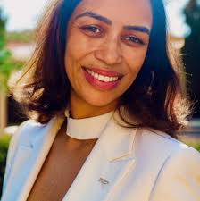 Angela Marques "Maquiagem e Estética ".