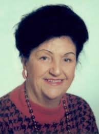 Which wide-angle lens to choose between EF 8-15mm f/4L Fisheye USM and EF  16-35mm f/2.8L III USM for photography?