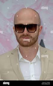 Adam Morse's Instagram, Twitter & Facebook