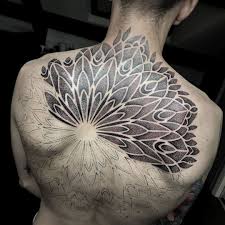 No matter where you decide to get your mandala lotus flower, it will be a perfect addition. Mytattoo Com Mandala Tattoos Die Bedeutungen Der Heiligen Geometrie