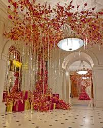 Bei tripadvisor auf platz 44 von . The Christmas Tree Of The Lanesborough Hotel The Hotel Trotter