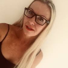 Kerry Singer (@kerry_angell)